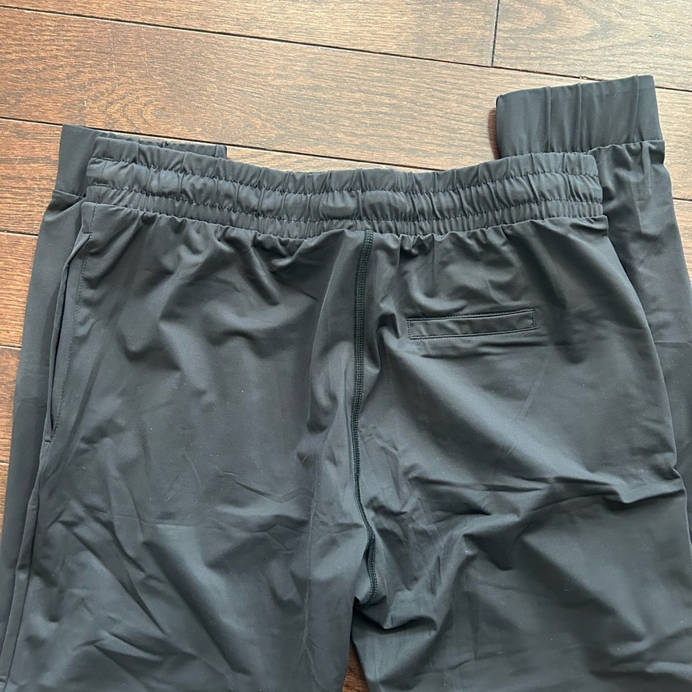 NWOT ZYIA Black Cropped Jogger - Picture 6 of 8